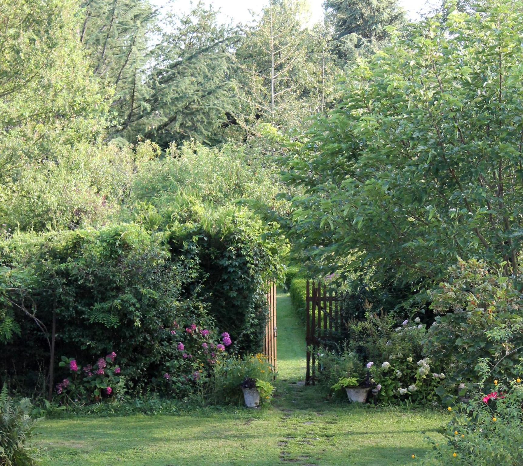 Chambres D'Hotes La Distillerie B&B Saint-Germain-du-Bois Exteriör bild